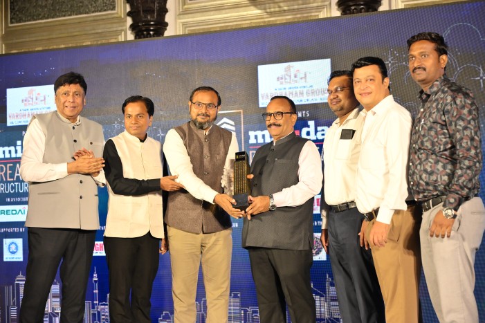 Glimpses of Mid Day Real Estate event 