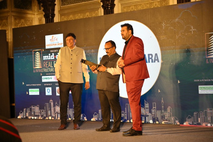 Glimpses of Mid Day Real Estate event 